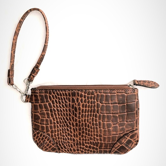 FRANKLIN COVEY. Croc Brown Wristlet. - Picture 2 of 6